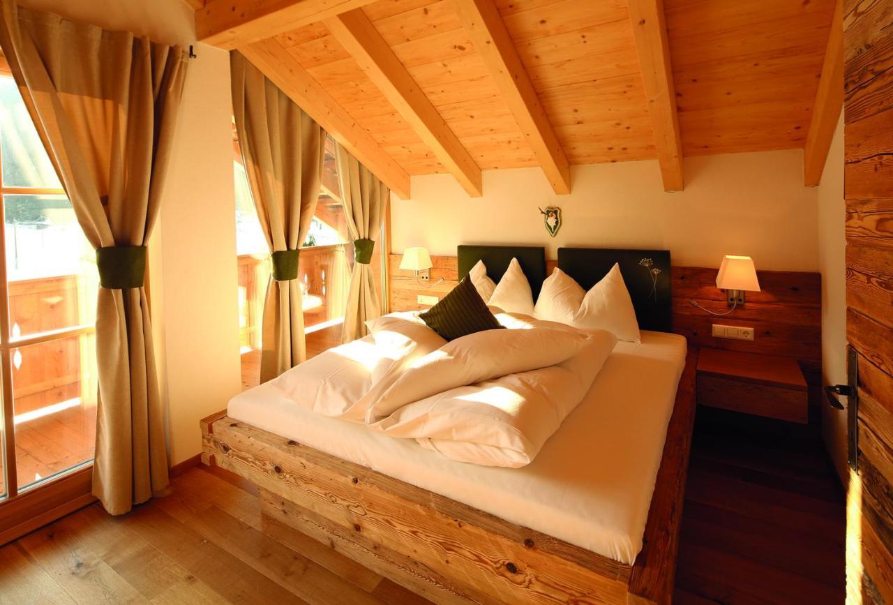 Naturapartments Schönfeld Sexten Zimmer foto